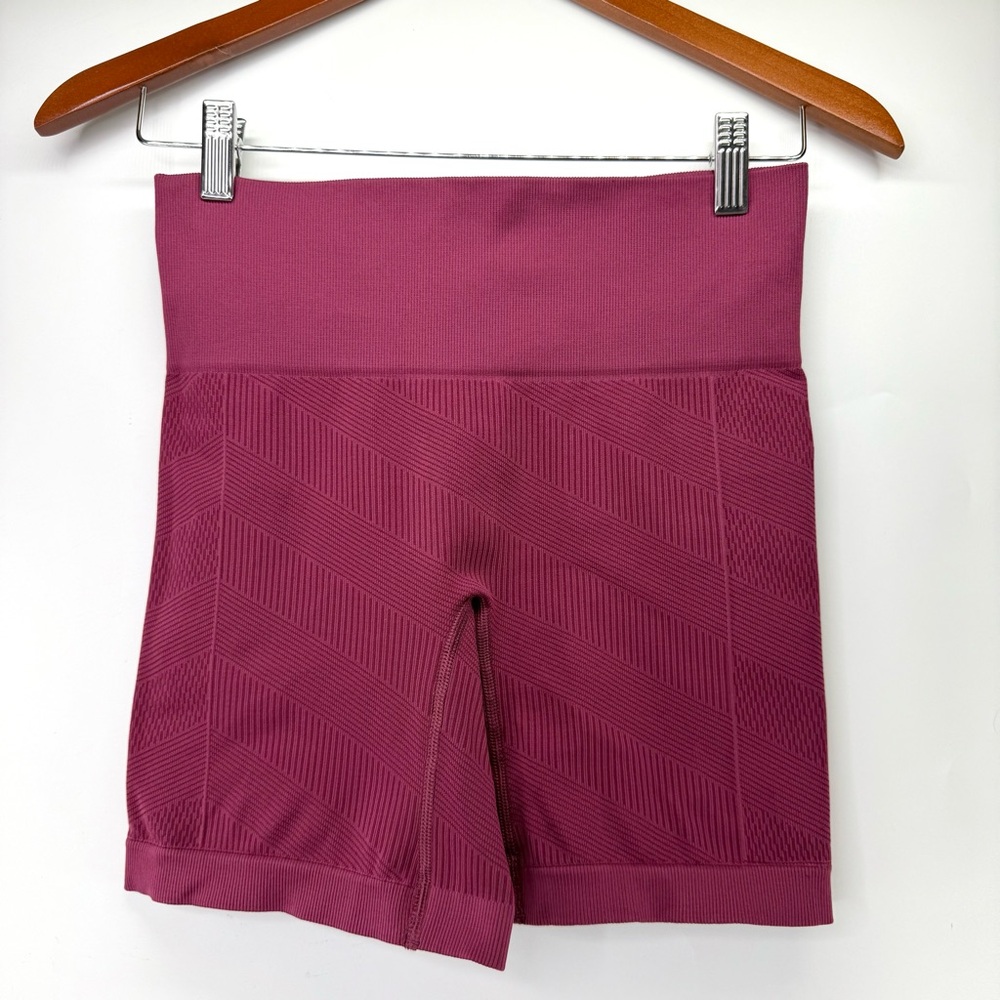 Lululemon Sculpt Shorts Dashing Purple 6” Inseam Size 6